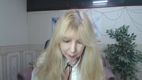 Snapshot of anna_ditrih chatting on January 22, 12:27 pm Anna Ditrih online show from January 22, 12:27 pm