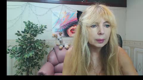 Snapshot of anna_ditrih chatting on January 23, 12:30 pm Anna Ditrih online show from January 23, 12:30 pm