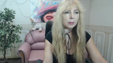 Snapshot of anna_ditrih chatting on January 31, 12:40 pm Anna Ditrih online show from January 31, 12:40 pm