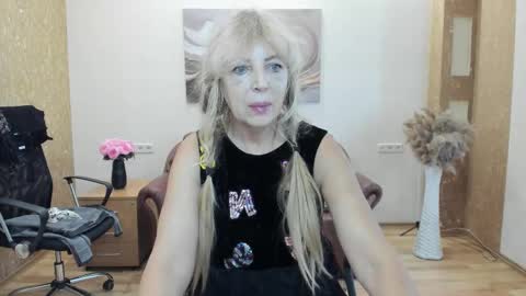 Snapshot of anna_ditrih chatting on October 15, 11:46 am Anna Ditrih online show from October 15, 11:46 am