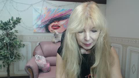 Snapshot of anna_ditrih chatting on December 30, 12:31 pm Anna Ditrih online show from December 30, 12:31 pm