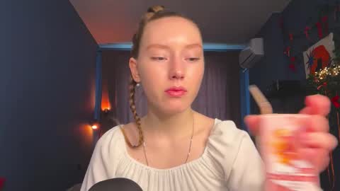 Anna online show from March 6, 1:28 pm