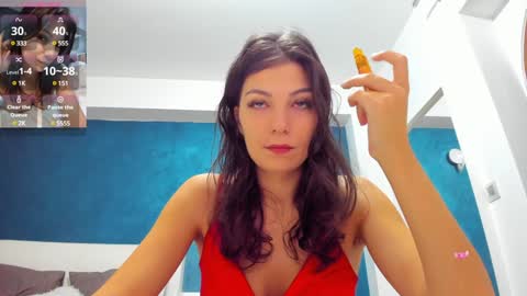 Snapshot of anna_lewis chatting on December 22, 7:22 am Anna online show from December 22, 7:22 am