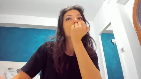 Snapshot of anna_lewis chatting on February 16, 9:48 am Anna online show from February 16, 9:48 am