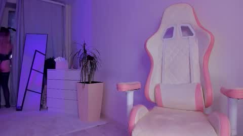 Snapshot of anna_lure chatting on September 25, 3:05 am anna_lure online show from September 25, 3:05 am