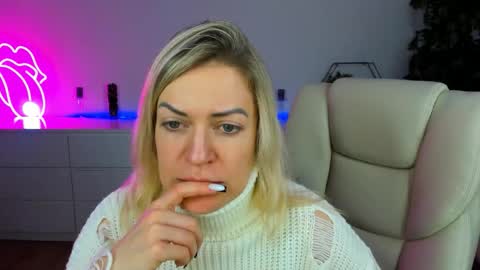 anna_snow9 online show from October 22, 6:07 am