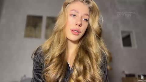 Snapshot of anna_ssweety chatting on December 2, 3:01 pm Anna fansly anna sssweety online show from December 2, 3:01 pm