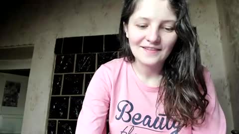 Snapshot of annaahcharm chatting on December 7, 2:31 am annaahcharm online show from December 7, 2:31 am