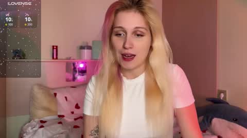 Snapshot of annabel_myr chatting on October 8, 11:36 am Annabel online show from October 8, 11:36 am