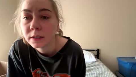 annabellemonroe69 online show from November 19, 3:01 pm