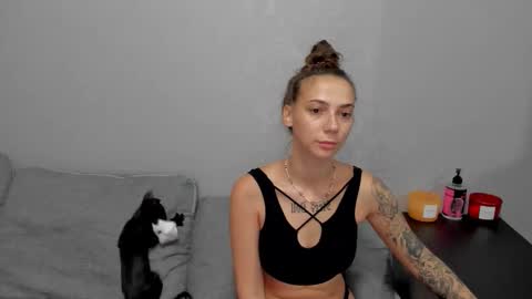 annabishop online show from September 21, 12:20 am