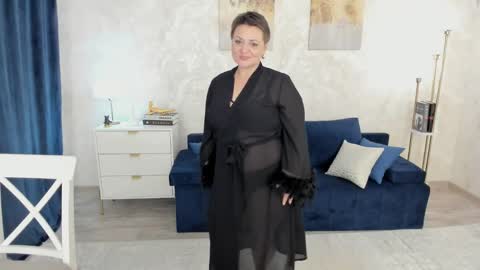 annacorlane online show from May 20, 5:04 am