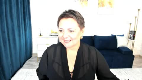 annacorlane online show from May 28, 6:33 am