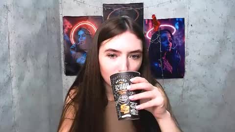 Anna online show from April 3, 9:29 am