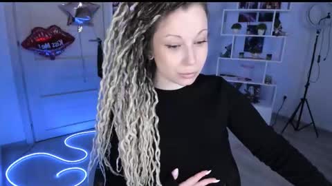 Anna online show from February 7, 4:55 pm