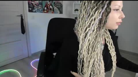 Anna online show from April 26, 5:43 pm