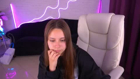 Snapshot of annapearlll chatting on October 6, 12:27 am Anna online show from October 6, 12:27 am