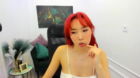 Anna online show from April 7, 11:12 am