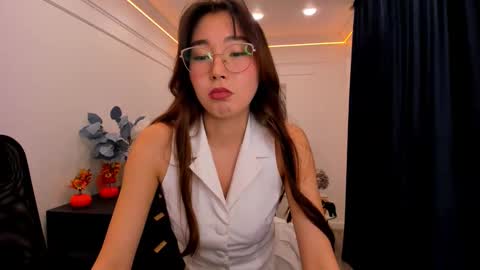 Snapshot of annareyli chatting on October 13, 11:46 am Anna online show from October 13, 11:46 am