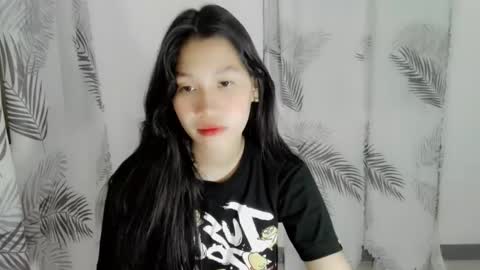 Snapshot of annarot chatting on September 11, 2:39 pm Riane online show from September 11, 2:39 pm