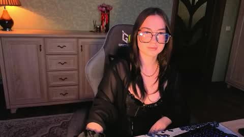 anneaverry online show from February 24, 10:03 am