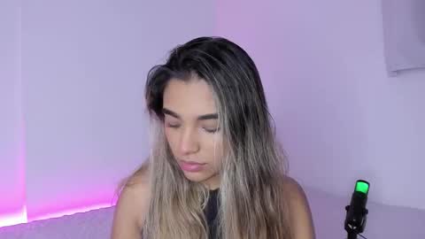 Anne online show from October 22, 2:05 am