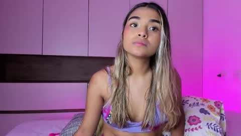 Snapshot of annebull_ chatting on September 9, 10:42 pm Anne online show from September 9, 10:42 pm