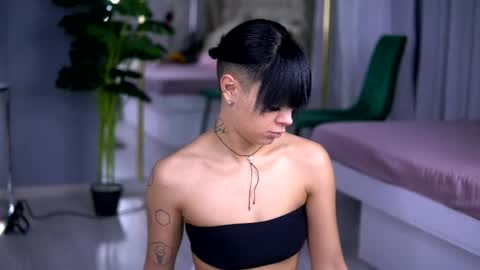 Anne online show from January 6, 5:00 am