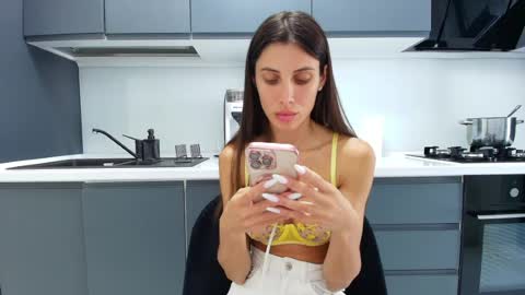 AnneHotxxx online show from June 21, 11:36 am