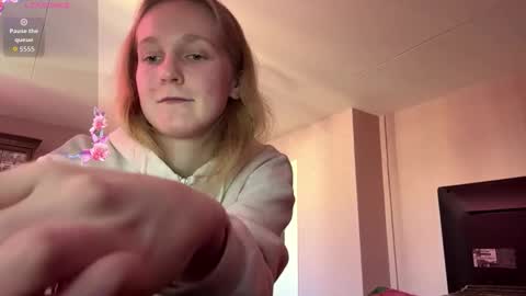 Qwin online show from March 13, 11:22 am