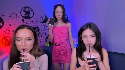 Anneta online show from July 28, 3:32 pm