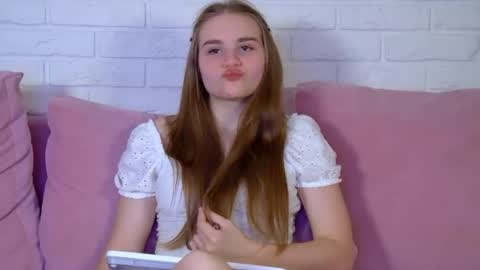 AnnetBennette online show from July 15, 4:39 am