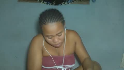 annick98 online show from April 18, 7:29 pm