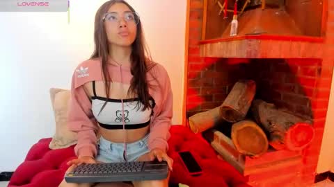 Annie online show from March 23, 7:20 pm