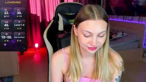 Annie online show from September 13, 8:44 am