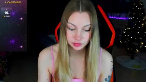 Annie online show from February 12, 11:28 pm