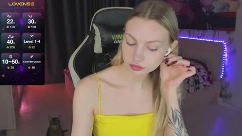 Annie online show from February 28, 9:23 pm