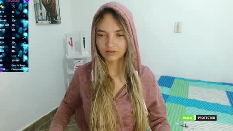 Snapshot of annie_che77y chatting on December 6, 2:17 pm annie cherry independent model online show from December 6, 2:17 pm