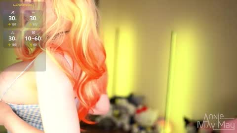 Snapshot of annie_may_may chatting on September 13, 12:13 pm Annie May online show from September 13, 12:13 pm