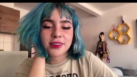Snapshot of annie_snow_ chatting on January 29, 9:28 pm JEANNE no olvides seguirme dont forget follow me uu online show from January 29, 9:28 pm