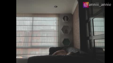 Snapshot of annie_snow_ chatting on October 13, 8:22 pm JEANNE no olvides seguirme dont forget follow me uu online show from October 13, 8:22 pm
