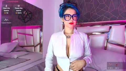 Annie  online show from October 20, 12:08 pm