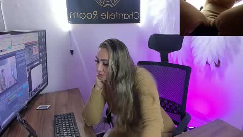 annie_vega17 online show from February 15, 5:34 pm