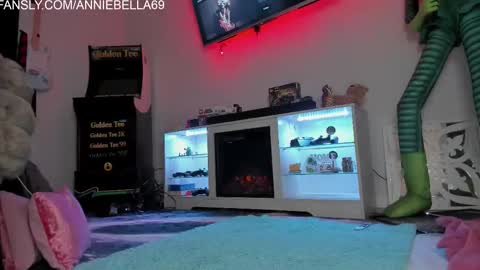 Annabelle69 online show from February 19, 3:17 am