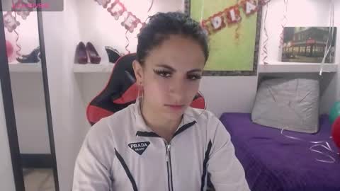 Anniee online show from February 21, 11:55 am