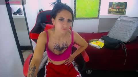 Anniee online show from February 11, 12:36 pm