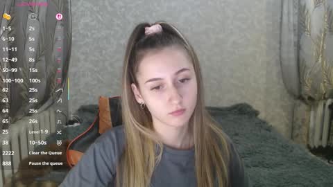 annieee_smith online show from December 21, 5:06 pm