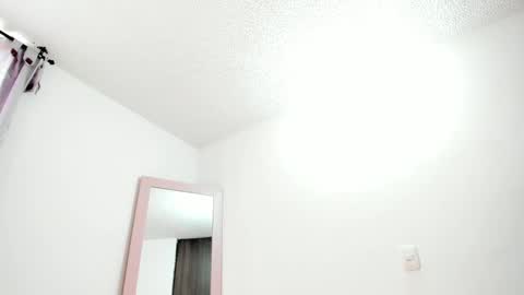 Snapshot of anniegray_12 chatting on September 30, 3:28 pm Annie online show from September 30, 3:28 pm