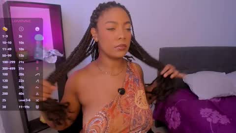 Snapshot of anniejasmin_ chatting on October 5, 4:56 pm A N N I E online show from October 5, 4:56 pm