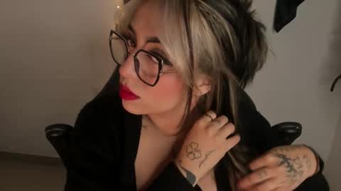 Annika online show from January 17, 12:45 pm